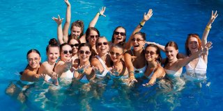 Groups get a discount from 15 to 30%